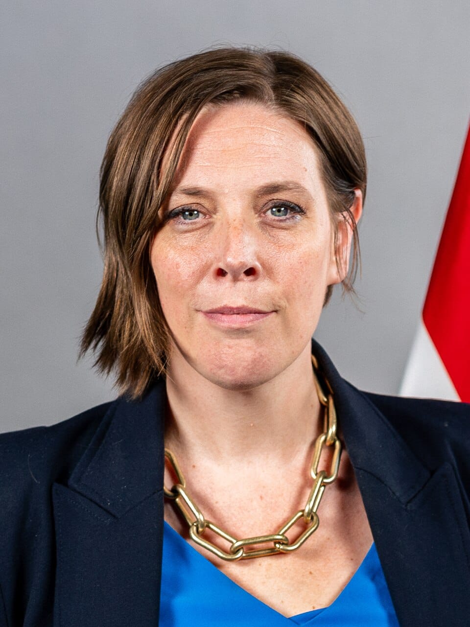 Jess Phillips Resigns as Minister after Keir Starmer Tells Cabinet He is Not Stepping Down