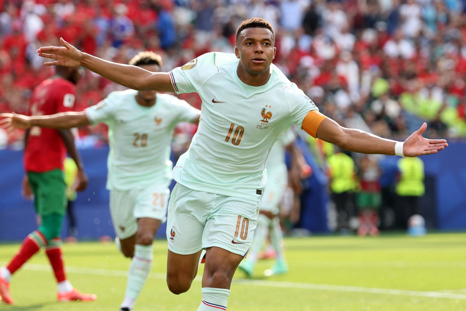 France downs Morocco 2-0 to advance to the World Cup semifinal France downs Morocco 2-0 to advance to the World Cup semifinal