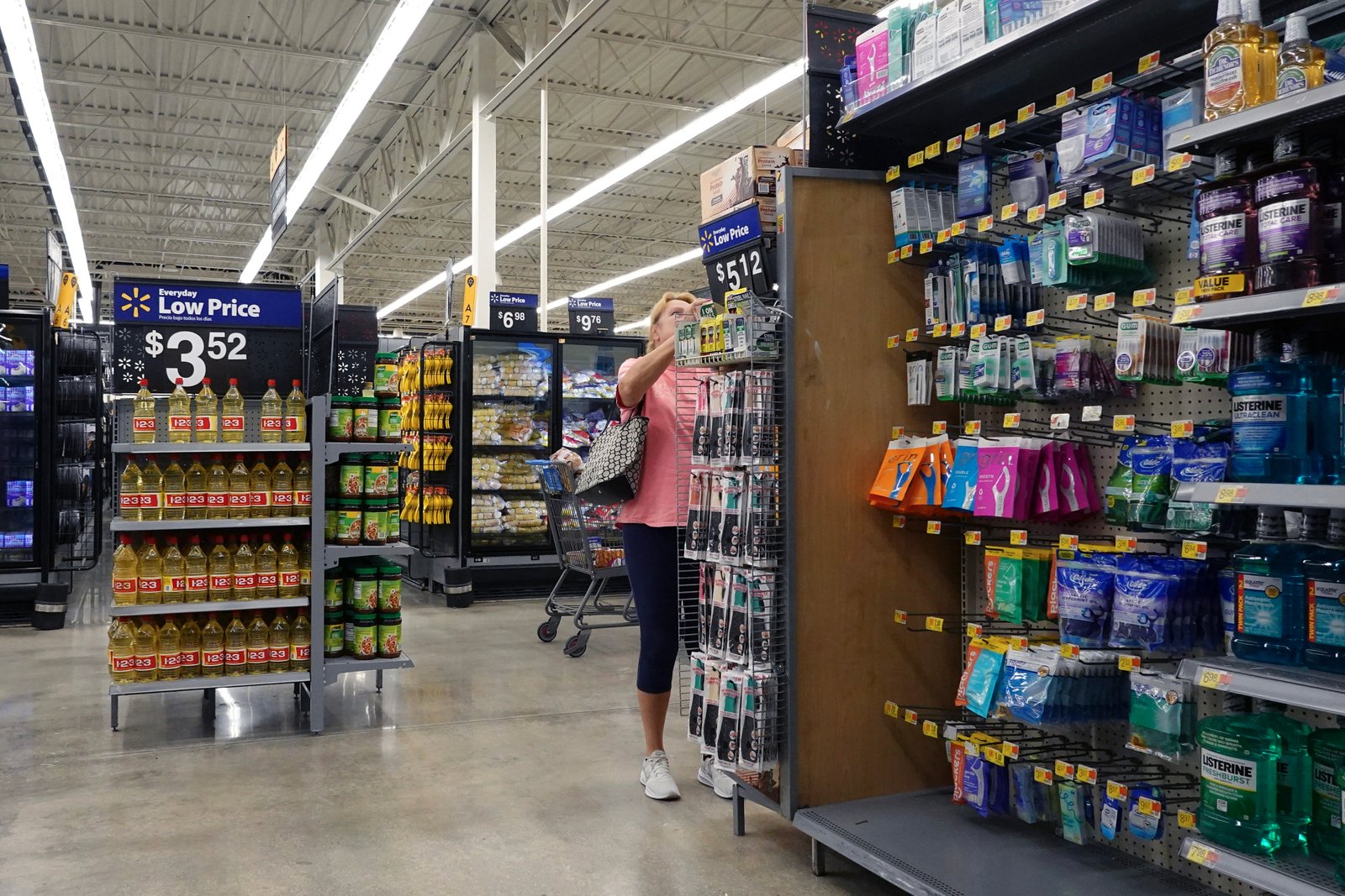 The economy slowed a bit — but Americans continued to spend The economy slowed a bit — but Americans continued to spend