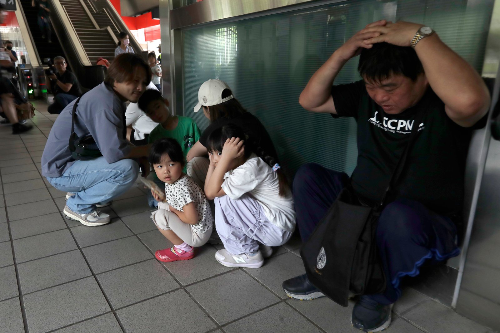 Taiwan briefly slows its mobile internet to text-only speed as part of defense drill Taiwan briefly slows its mobile internet to text-only speed as part of defense drill