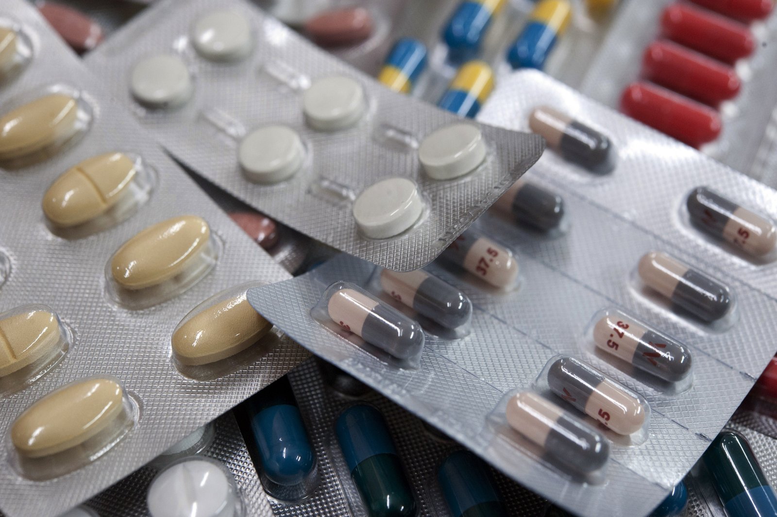 Kalshi and Polymarket bets on clinical trials criticized as ‘ghastly’