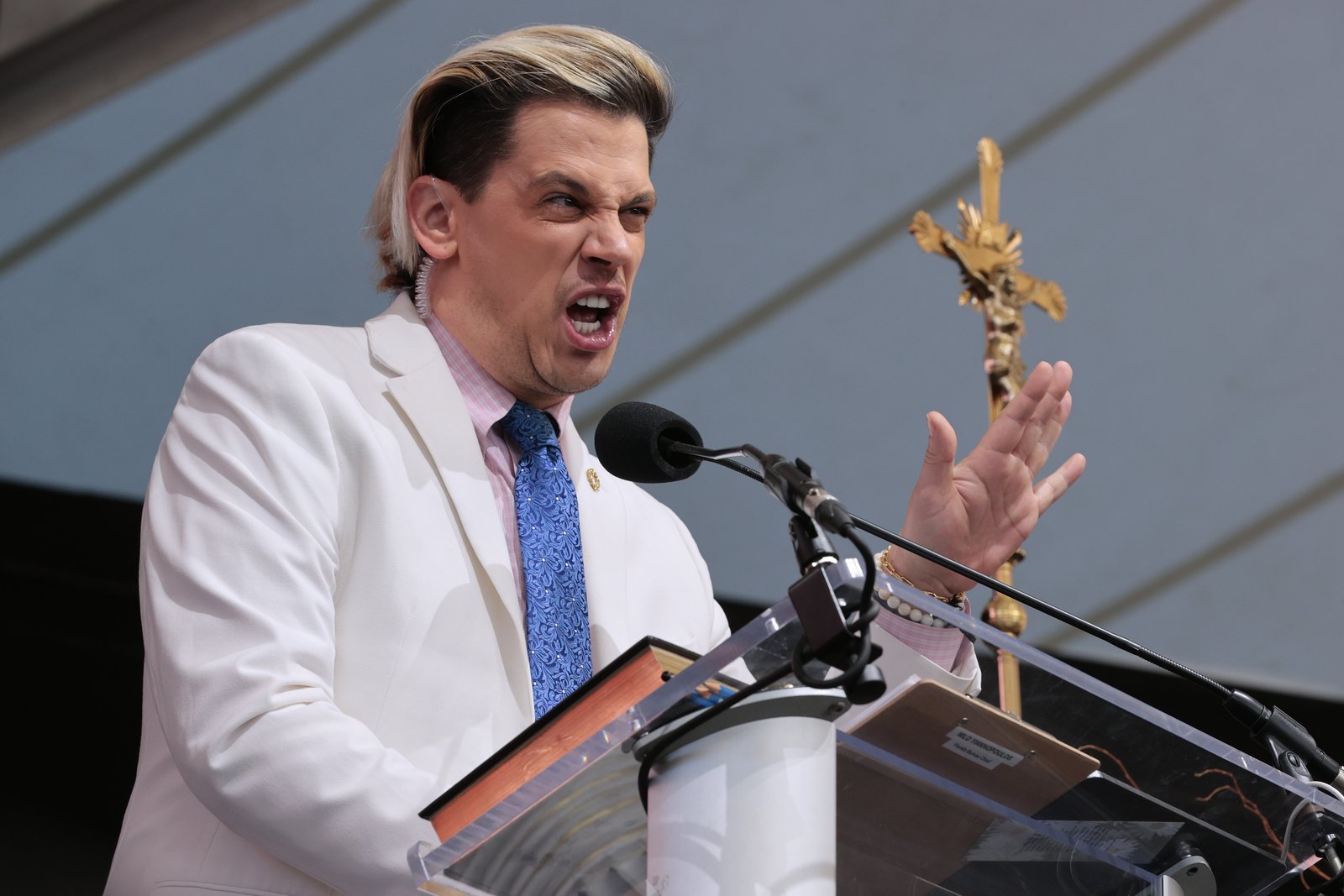 Milo Yiannopoulos Deported from United States After Immigration Violations