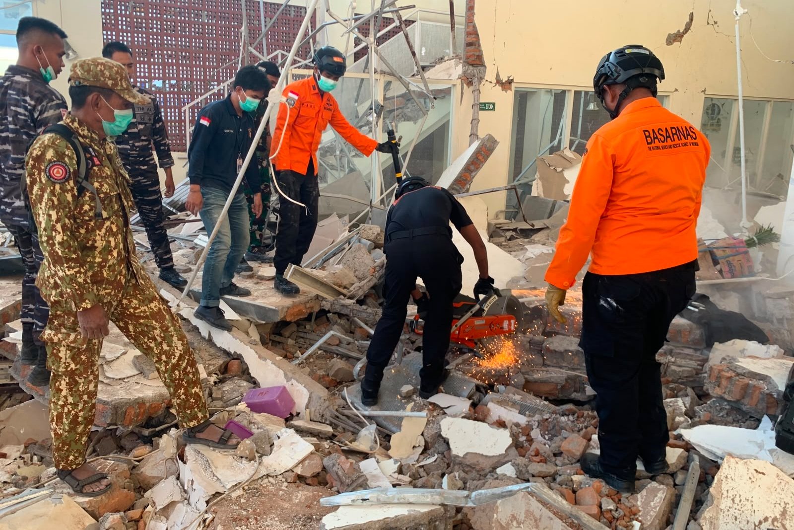Magnitude 7.7 earthquake strikes off Indonesia’s coast, killing at least 38