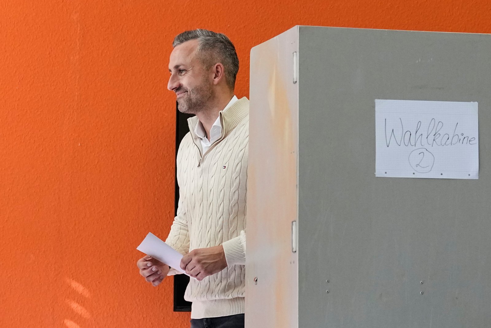 German Exit Polls Show Far‑Right Party Leading by Wide Margin in State Election